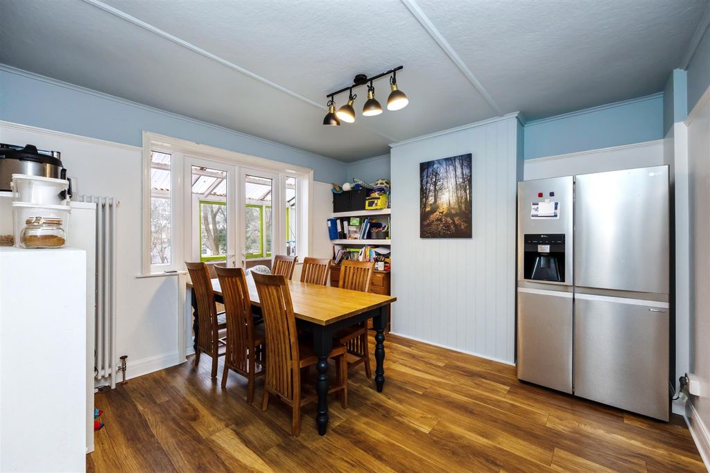 Property photo 3 of 22 Dining Room
