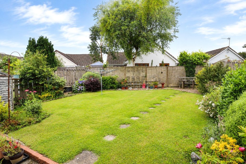 Property photo 2 of 11 2 - Picture No. 09