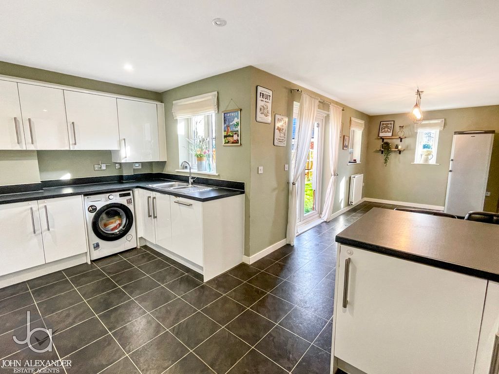 Property photo 3 of 33 20260225_102254497_0.5