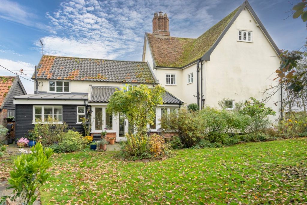 Property photo 1 of 34