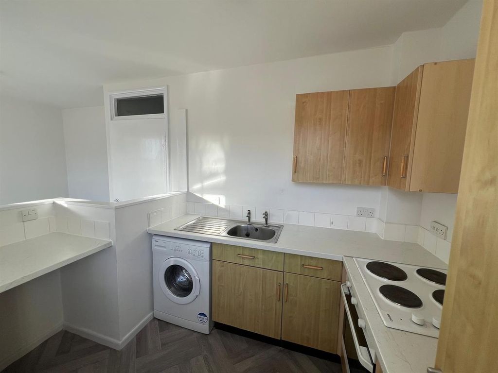 Property photo 2 of 5 Kitchen.Jpg