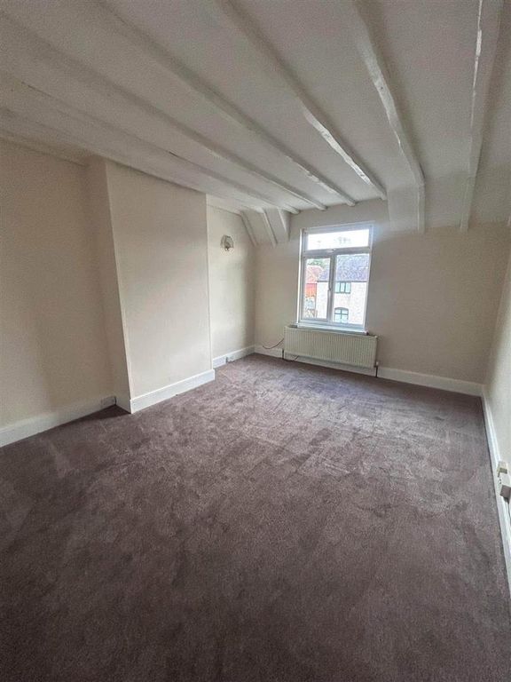 Property photo 2 of 10 Room 1.Jpg