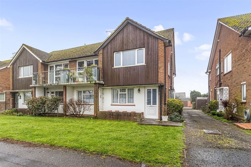 Property photo 1 of 23 153 Goring Road-023.Jpg
