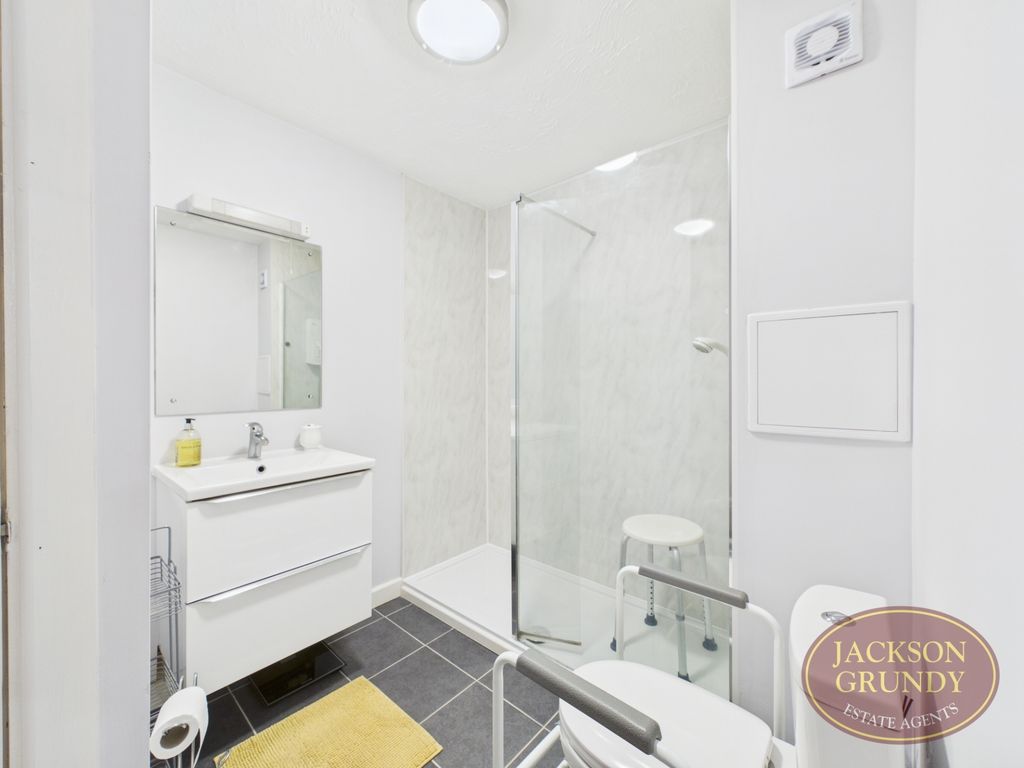 Property photo 3 of 15 Albion Place