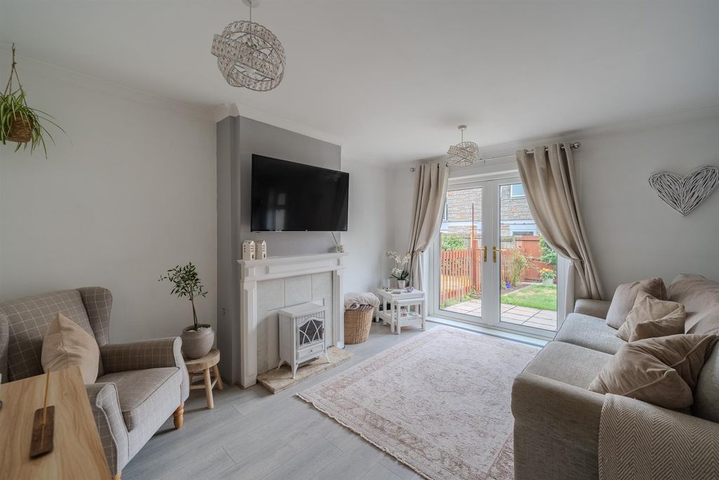 Property photo 2 of 16 14 Fields Road-13.Jpg