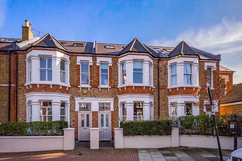 Property photo 1 of 17