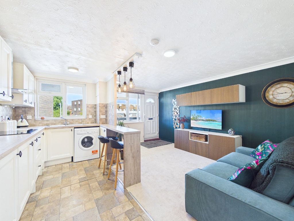 Property photo 1 of 14 5354351