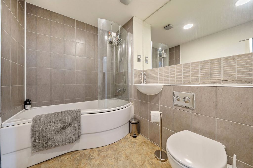 Property photo 3 of 18 Picture No. 14