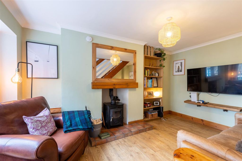 Property photo 2 of 17 Woodriffe, Abernethy-7.Jpg