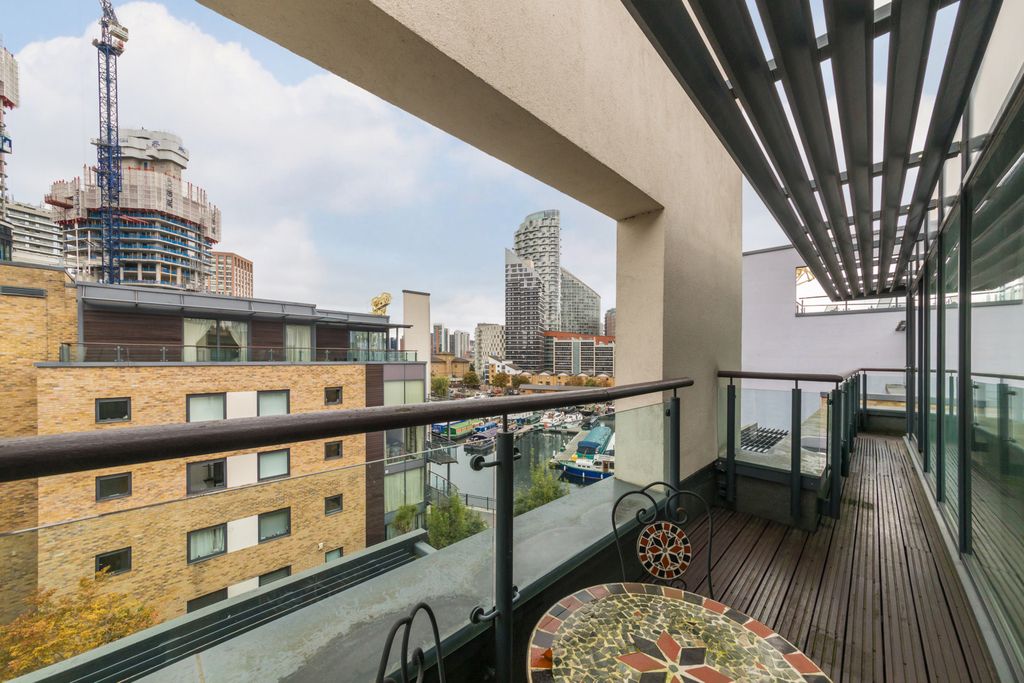 Property photo 2 of 13