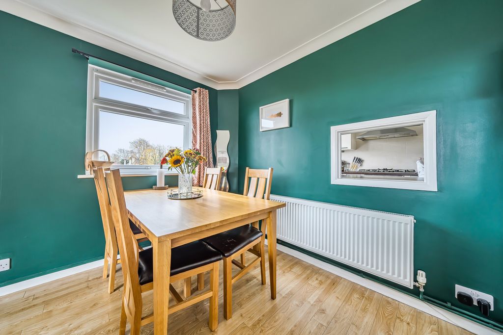 Property photo 3 of 12 1380744-8-6911c09...