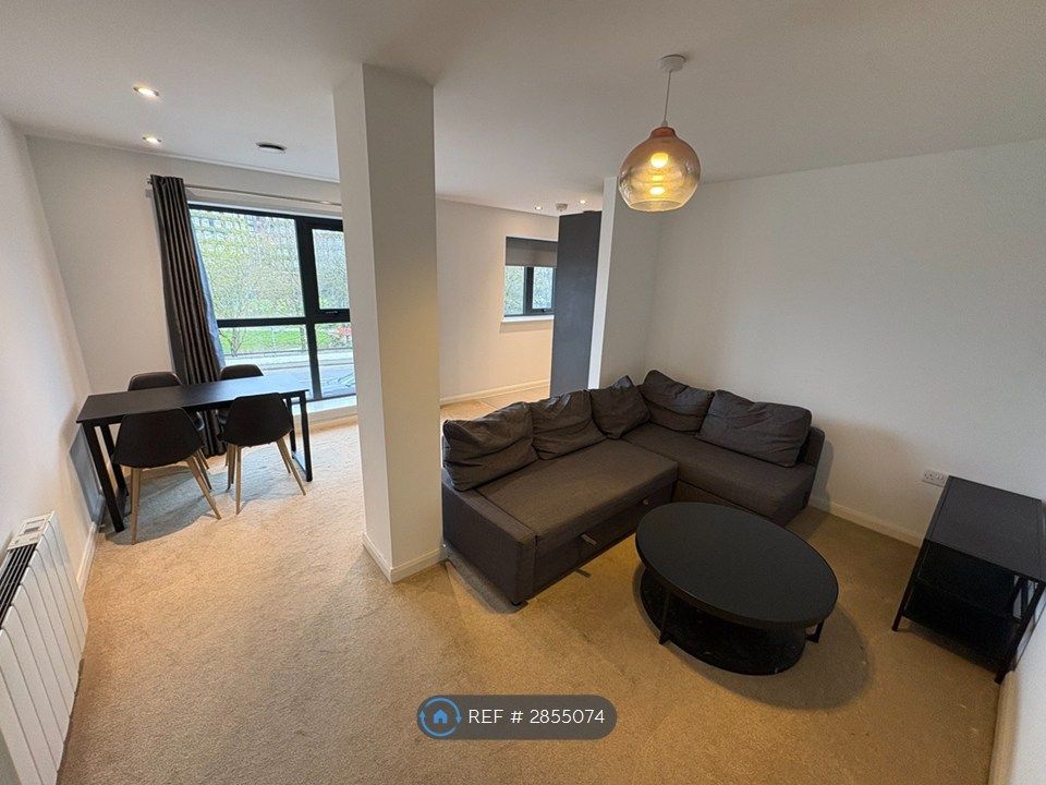 Property photo 1 of 9 Open Plan Living Room