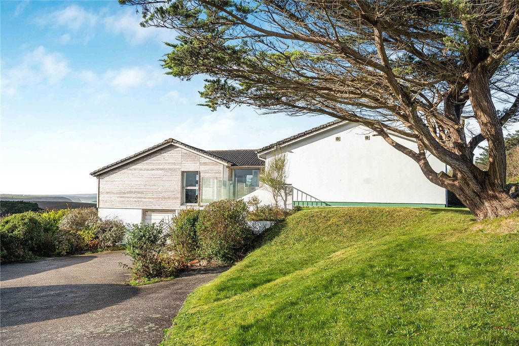 Property photo 2 of 24 Picture No. 28