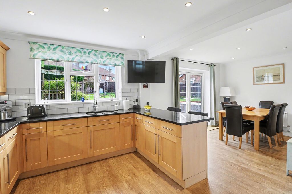 Property photo 2 of 19