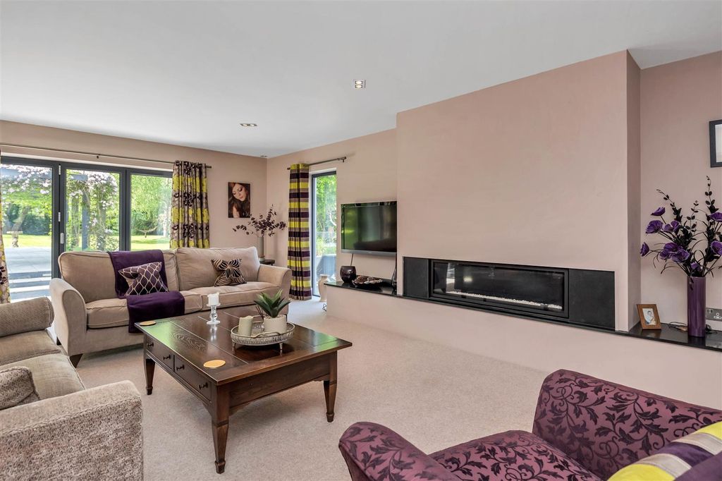 Property photo 2 of 48 Dcp_0099.Jpg