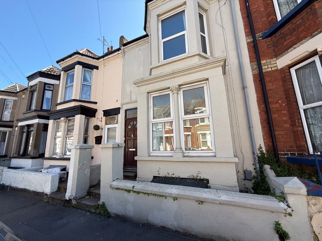 Property photo 1 of 9