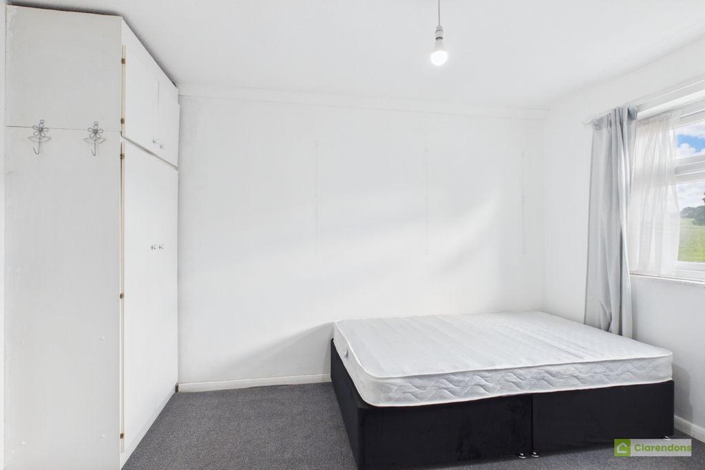 Property photo 2 of 12 Cam04580G0-Pr0033-Still010