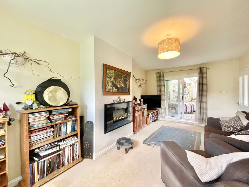 Property photo 2 of 22