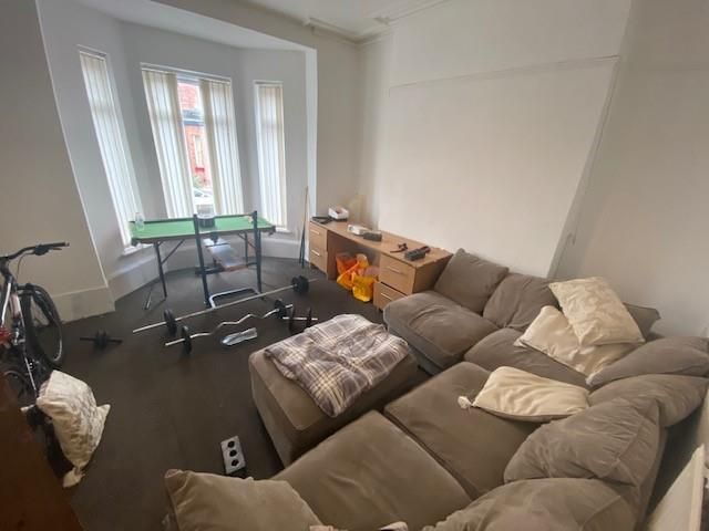 Property photo 2 of 14 Lounge