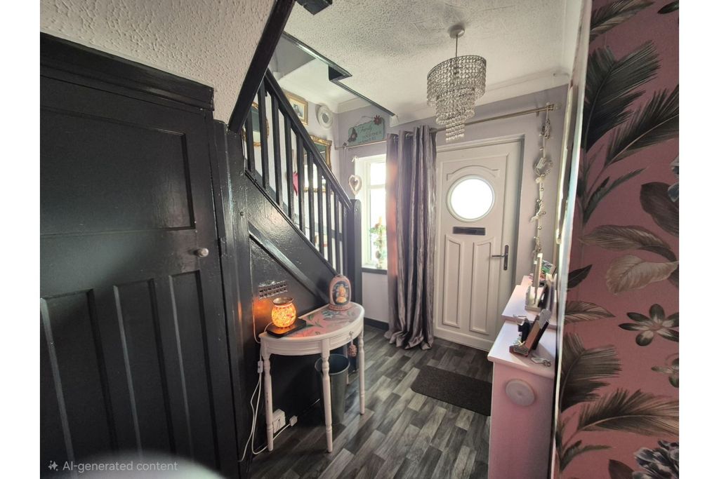 Property photo 3 of 27 Hallway