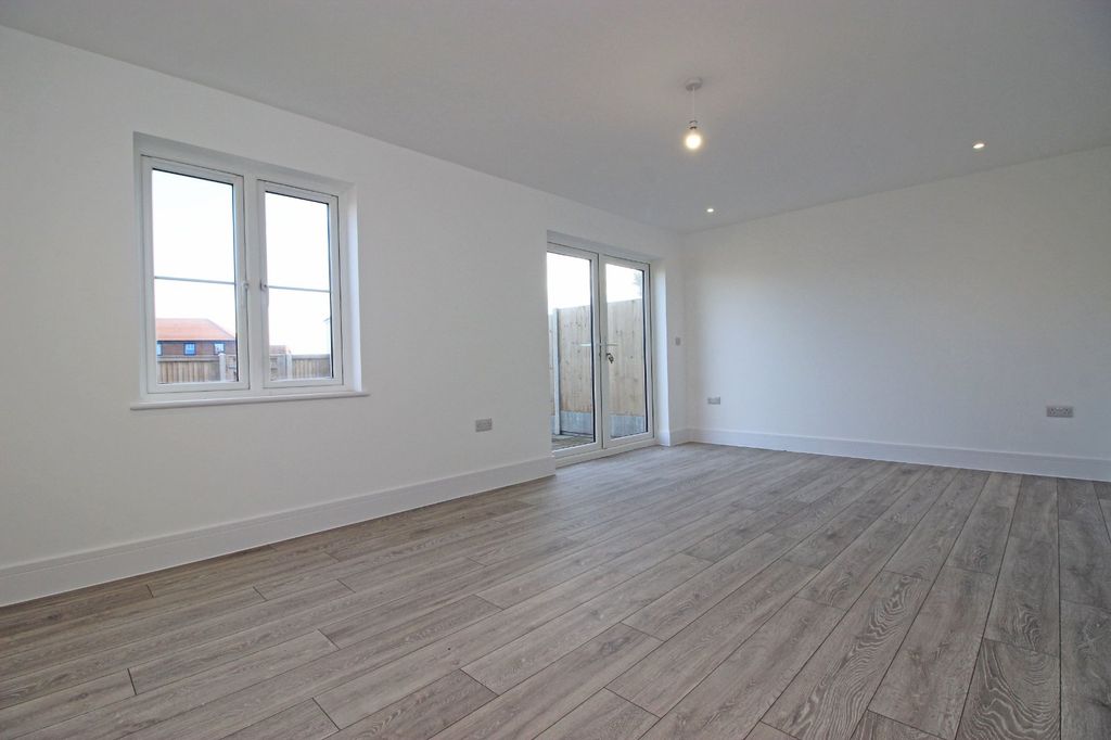 Property photo 3 of 10 Picture 3