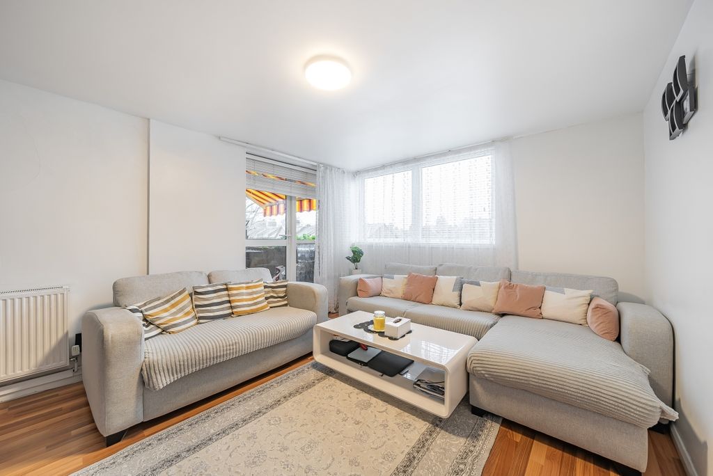 Property photo 2 of 9 1235357 (2)