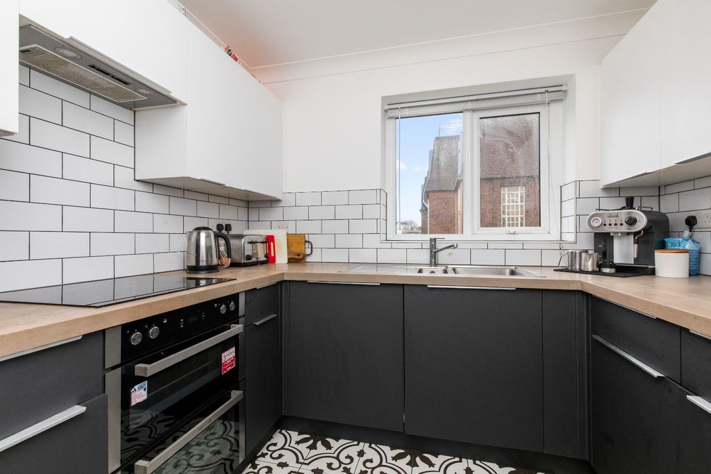 Property photo 3 of 10 4736305