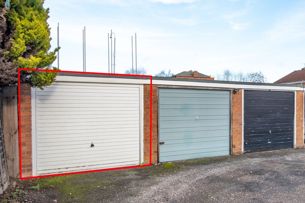 Property photo 2 of 14 Picture No. 16