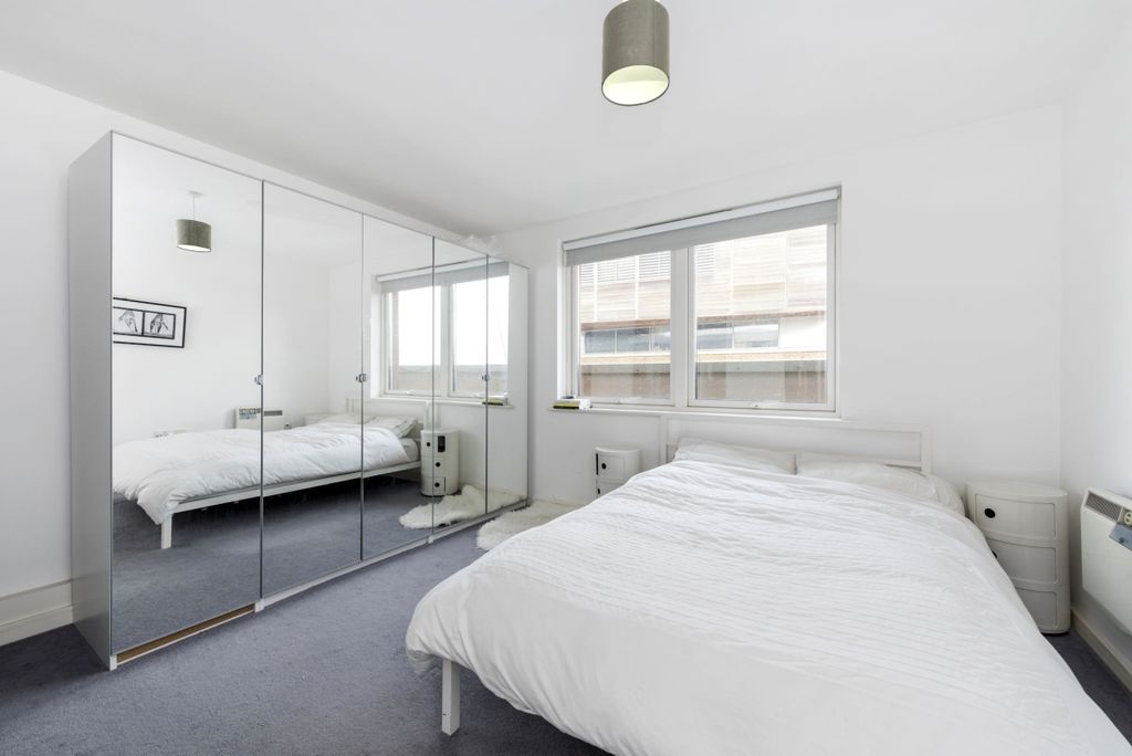 Property photo 3 of 9 Edsc_2106_Edited_Low