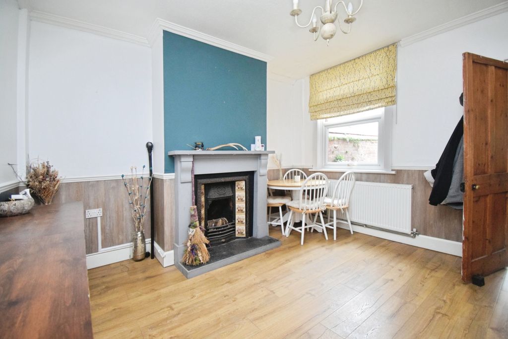 Property photo 3 of 10 Dining Room