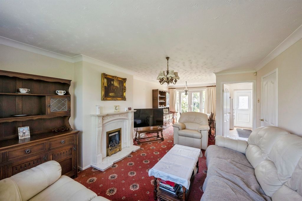 Property photo 2 of 17