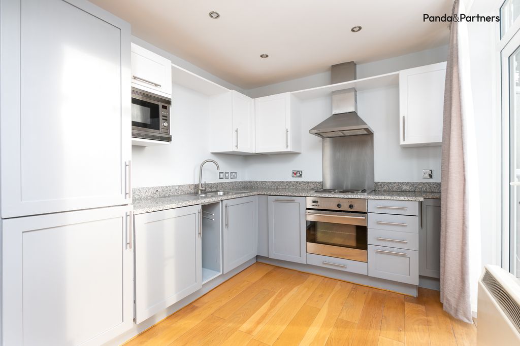 Property photo 3 of 10 Photo