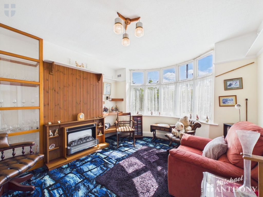 Property photo 2 of 18 Cam03218G0-Pr0992-Still005