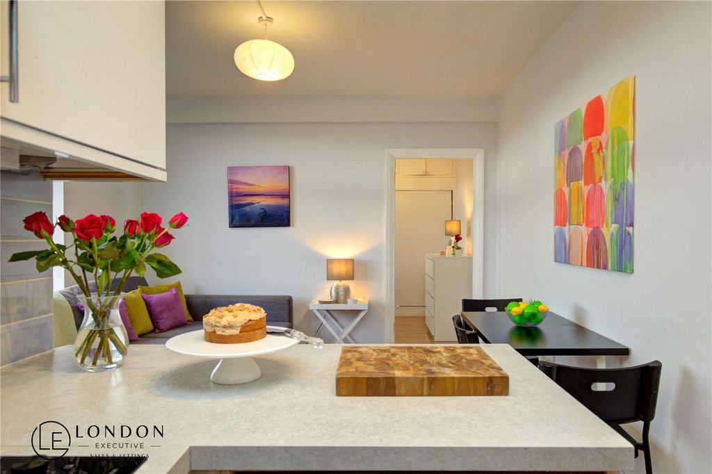 Property photo 3 of 15 Picture 3