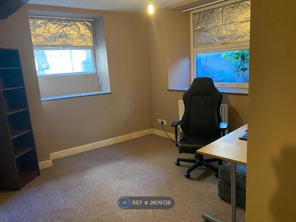 Property photo 3 of 5