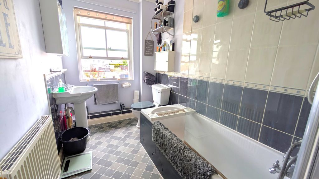 Additional image 15 of 1 bed flat for sale23 Polkyth Parade, Carlyon Road, St. Austell, Cornwall PL25