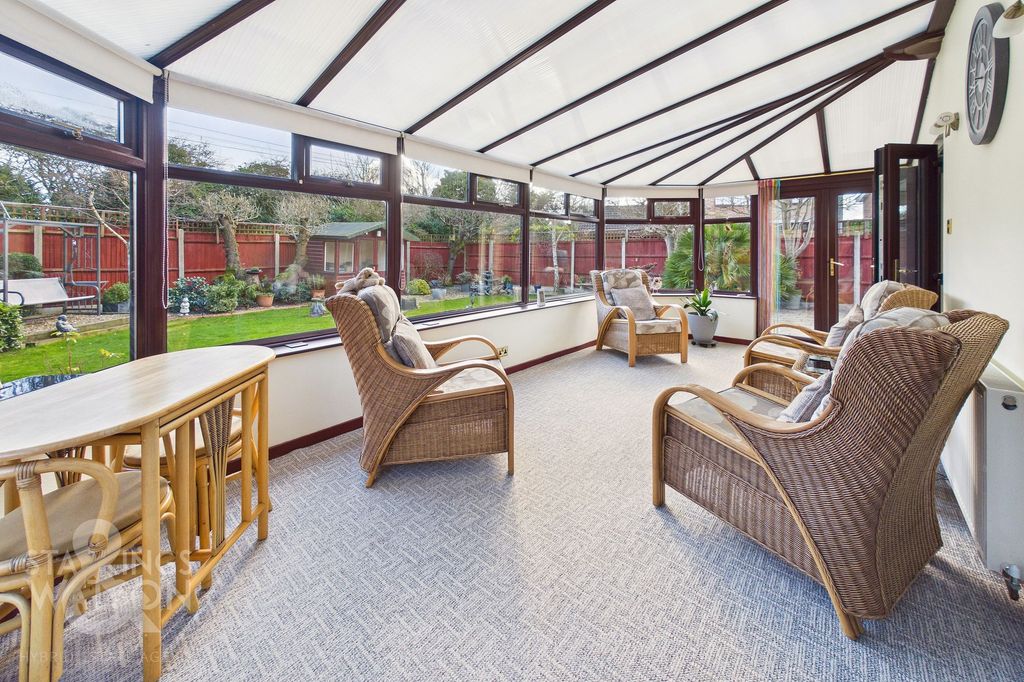 Property photo 3 of 24