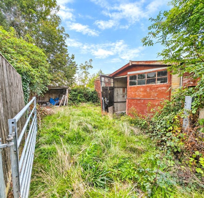 Property photo 2 of 11