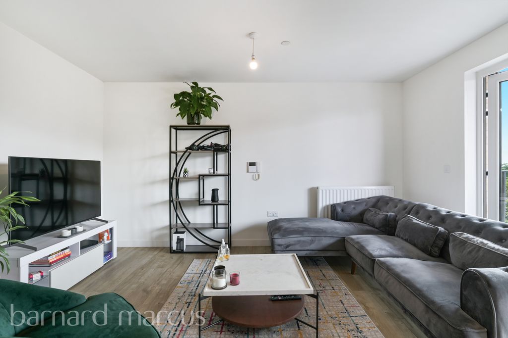 Property photo 1 of 8 Reception Room