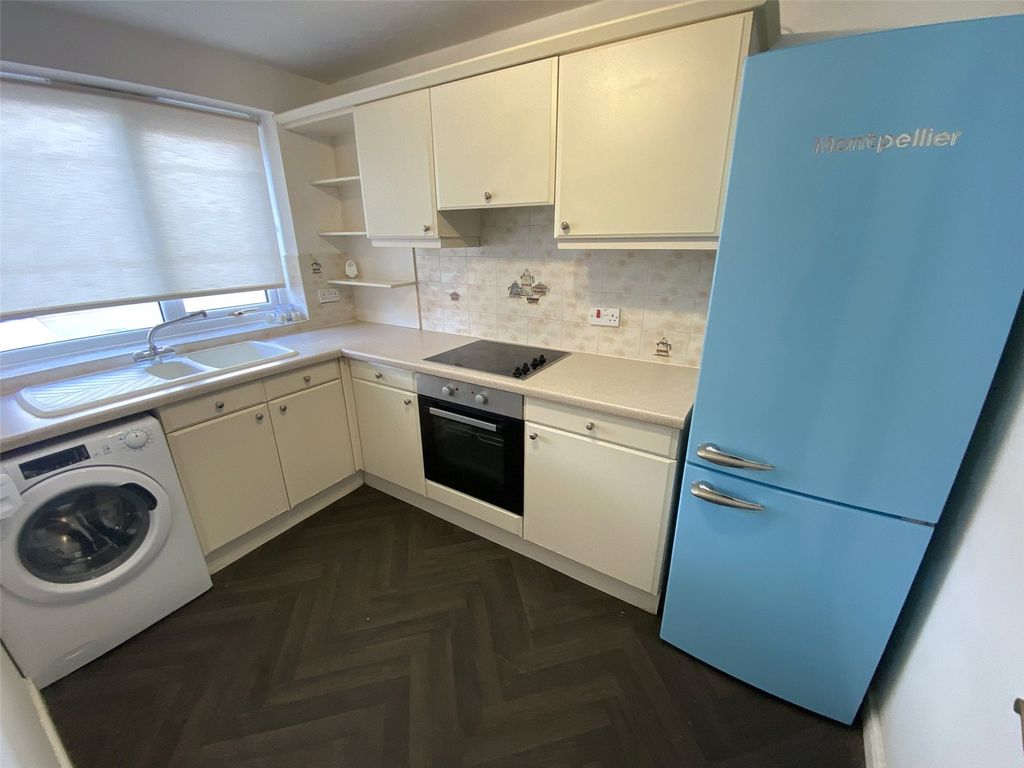 Property photo 2 of 13 Picture No. 04