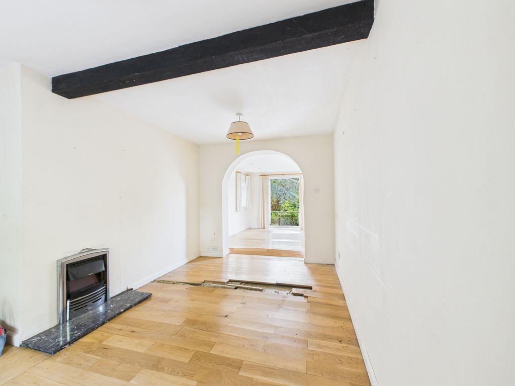 Property photo 3 of 12 Cam02313G0-Pr0095-Still001