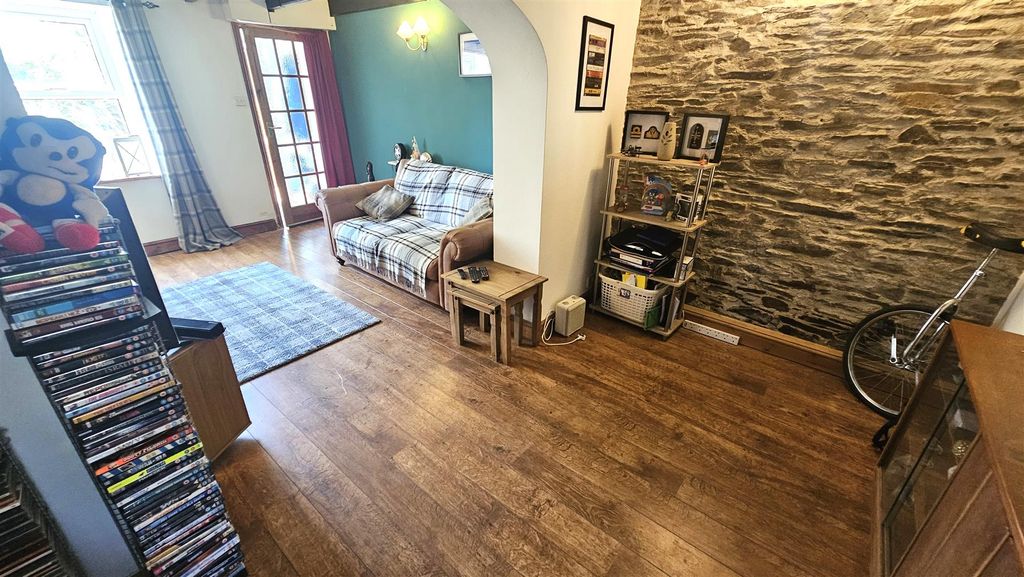 Property photo 3 of 15 Open Plan.Jpg