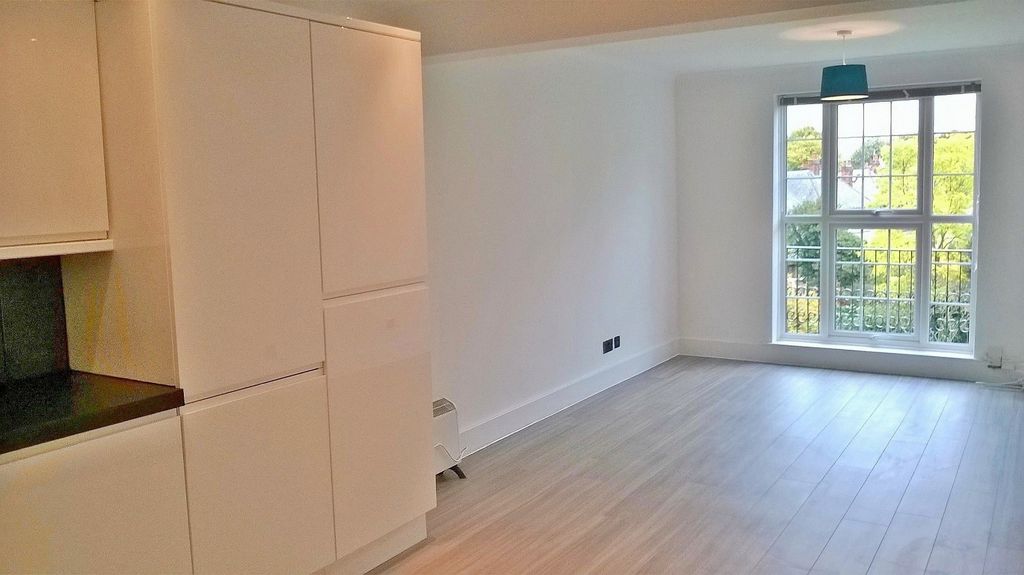 Property photo 1 of 4