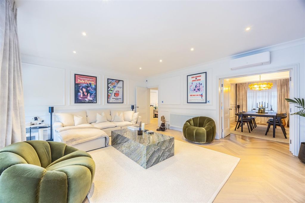 Property photo 2 of 24 Living Room