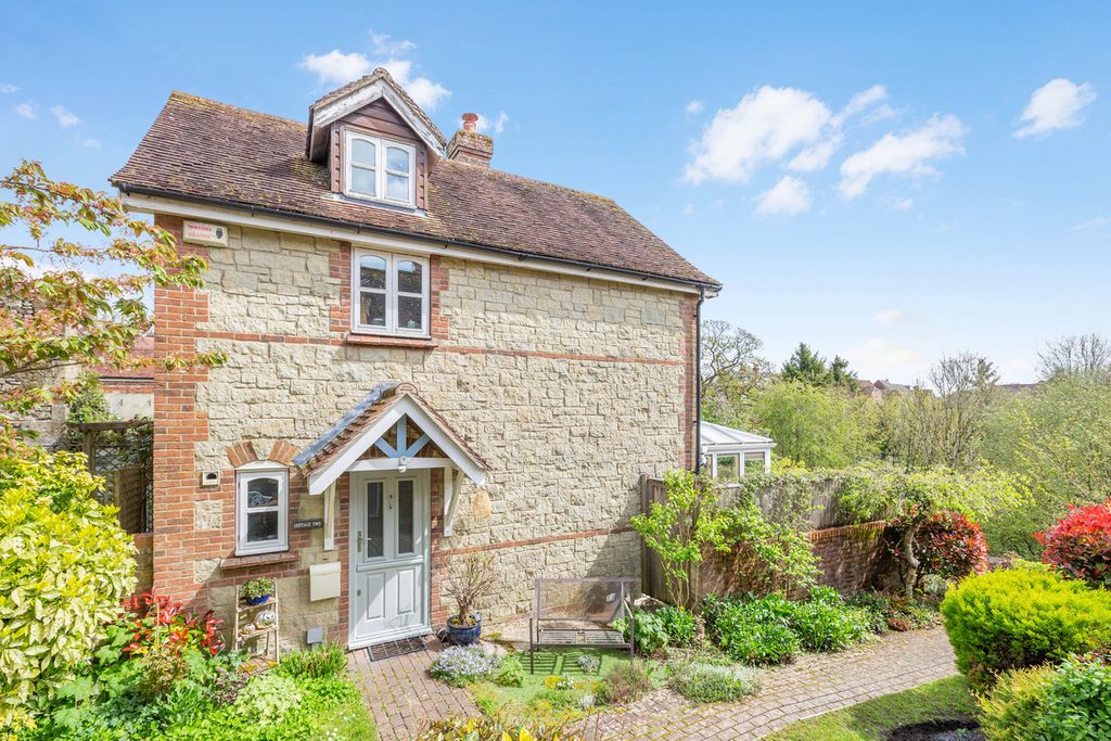 Property photo 1 of 24