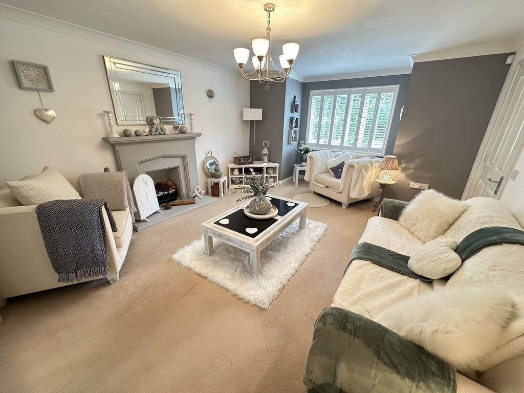 Property photo 2 of 26