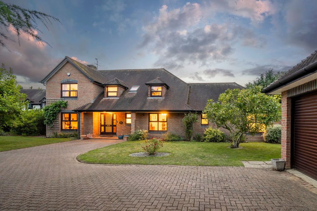 Property photo 1 of 21