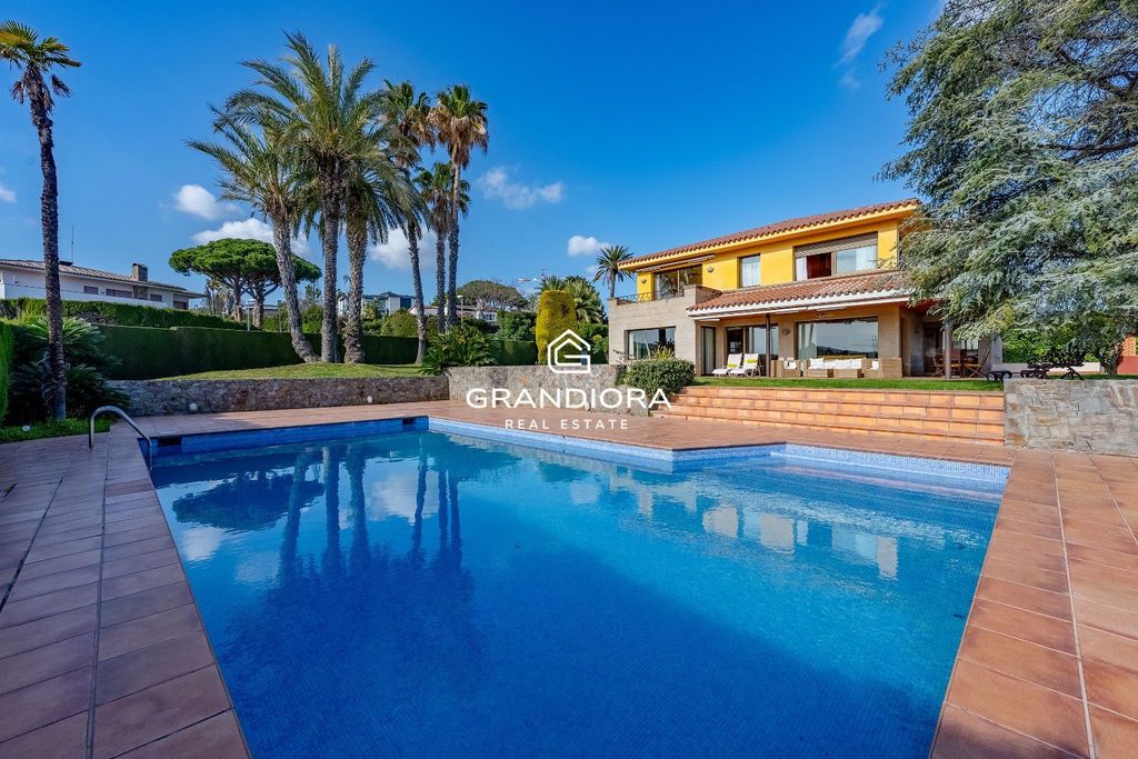 Property photo 1 of 50