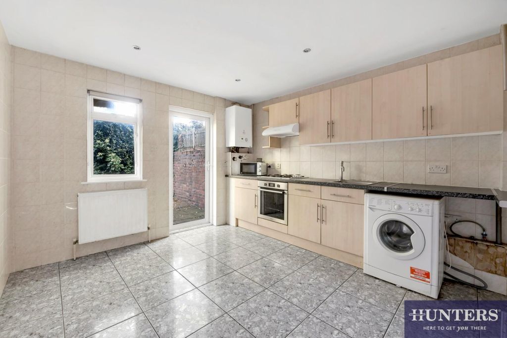 Property photo 2 of 13 Kitchen
