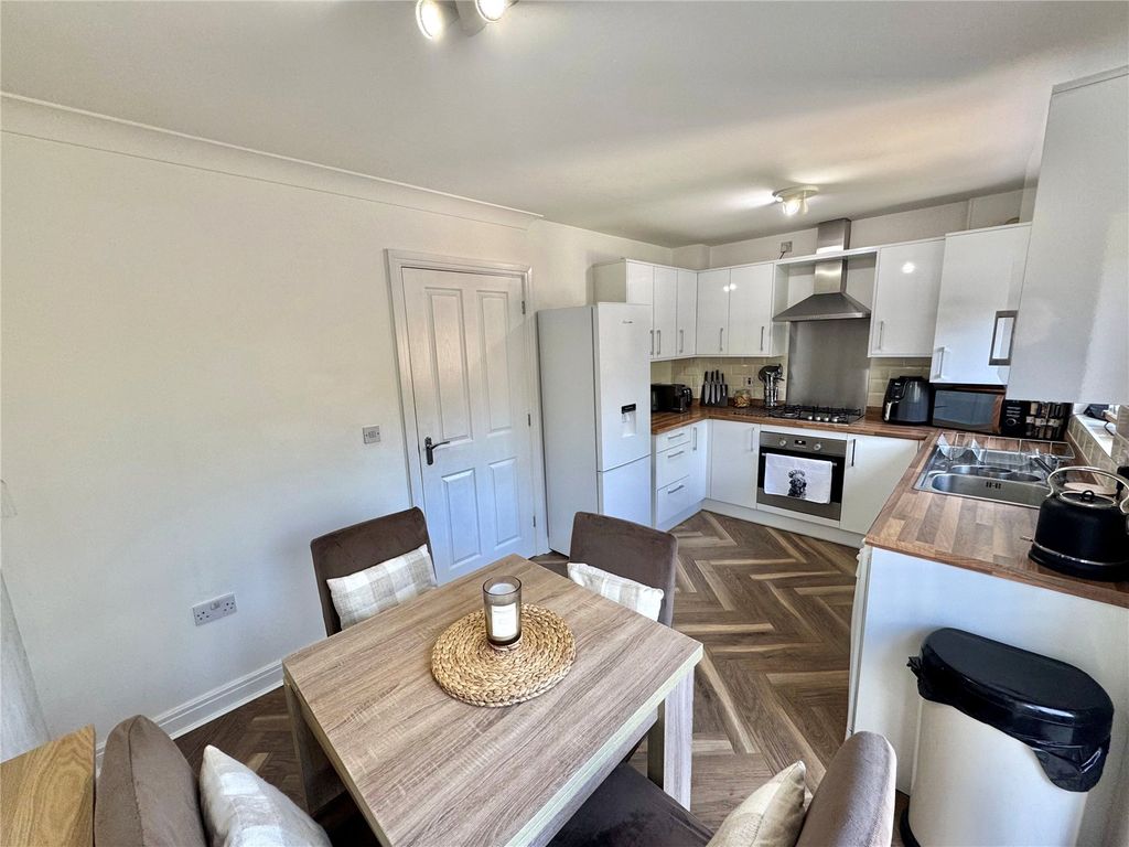 Property photo 3 of 23 Picture No. 04